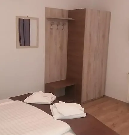 Pensiunea Argesu ** Konukevi 2*